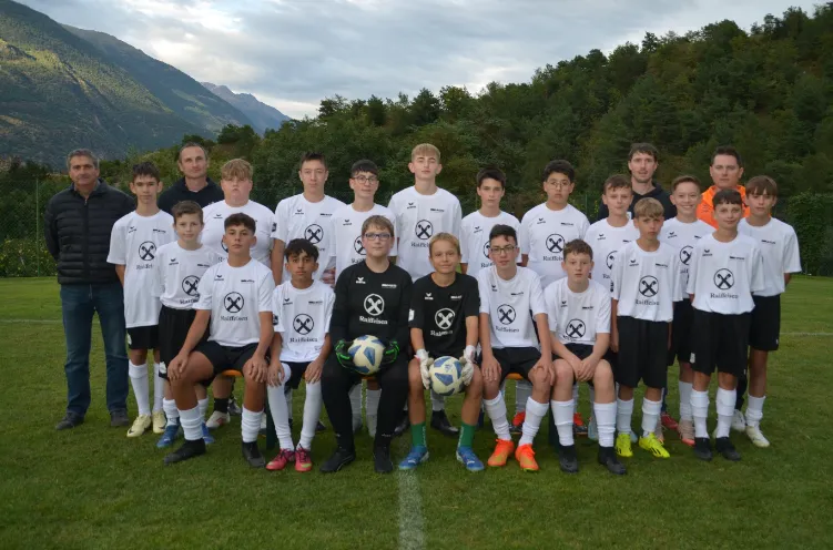 Mannschaftsfoto der U13 des ASV Morter Raiffeisen
